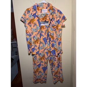 The Cats Pajamas Button-Up Shirt, Capri Pants Orange Tigress PJ Set | Size Large